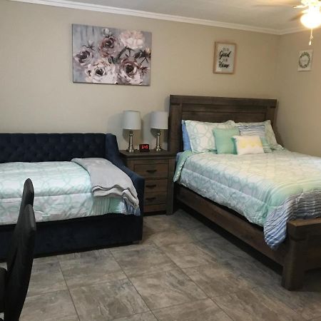 Just Like Being At Home- Newly Renovated Unit North Troy Exterior foto